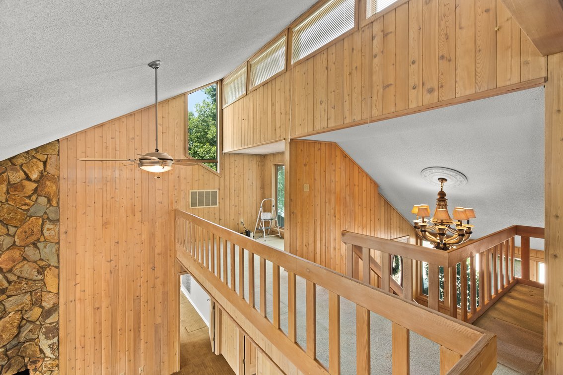 Lakefront Peninsula Retreat - Lexington, NC
