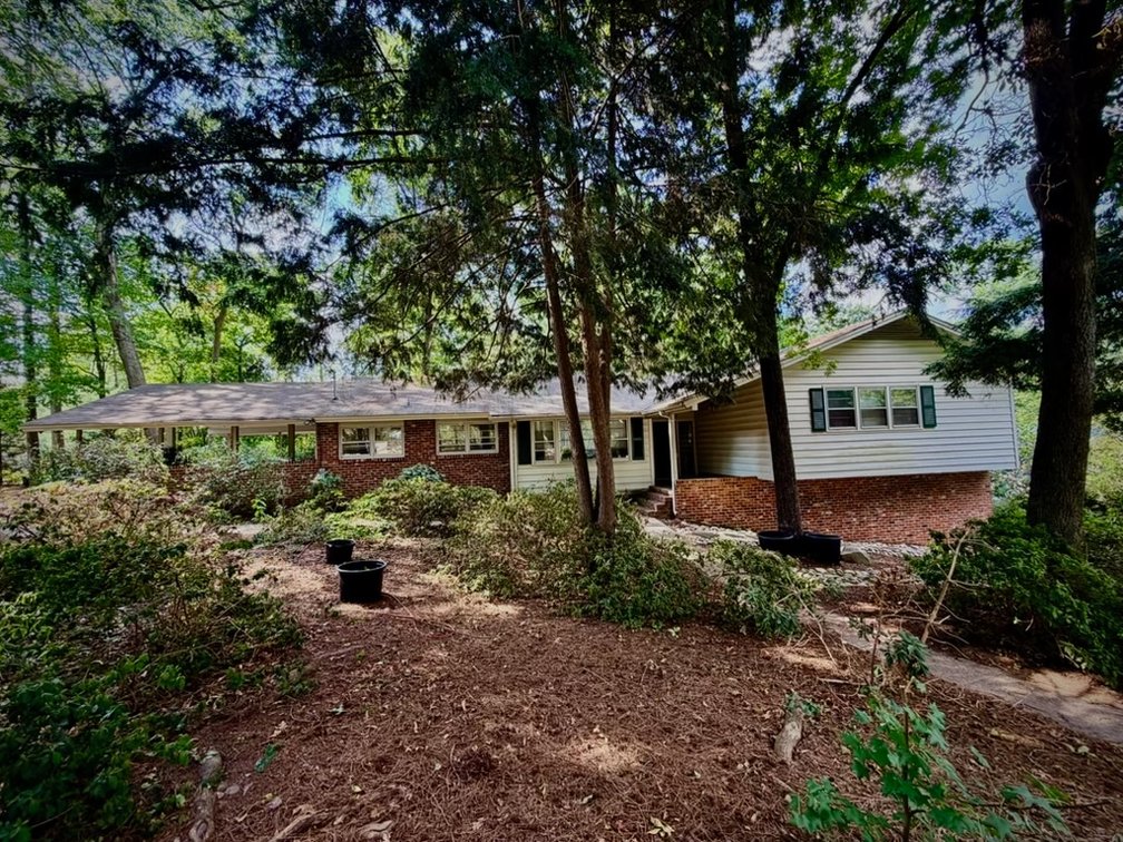 Prime Raleigh Location – Glen Eden Drive