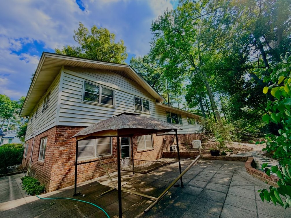 Prime Raleigh Location – Glen Eden Drive