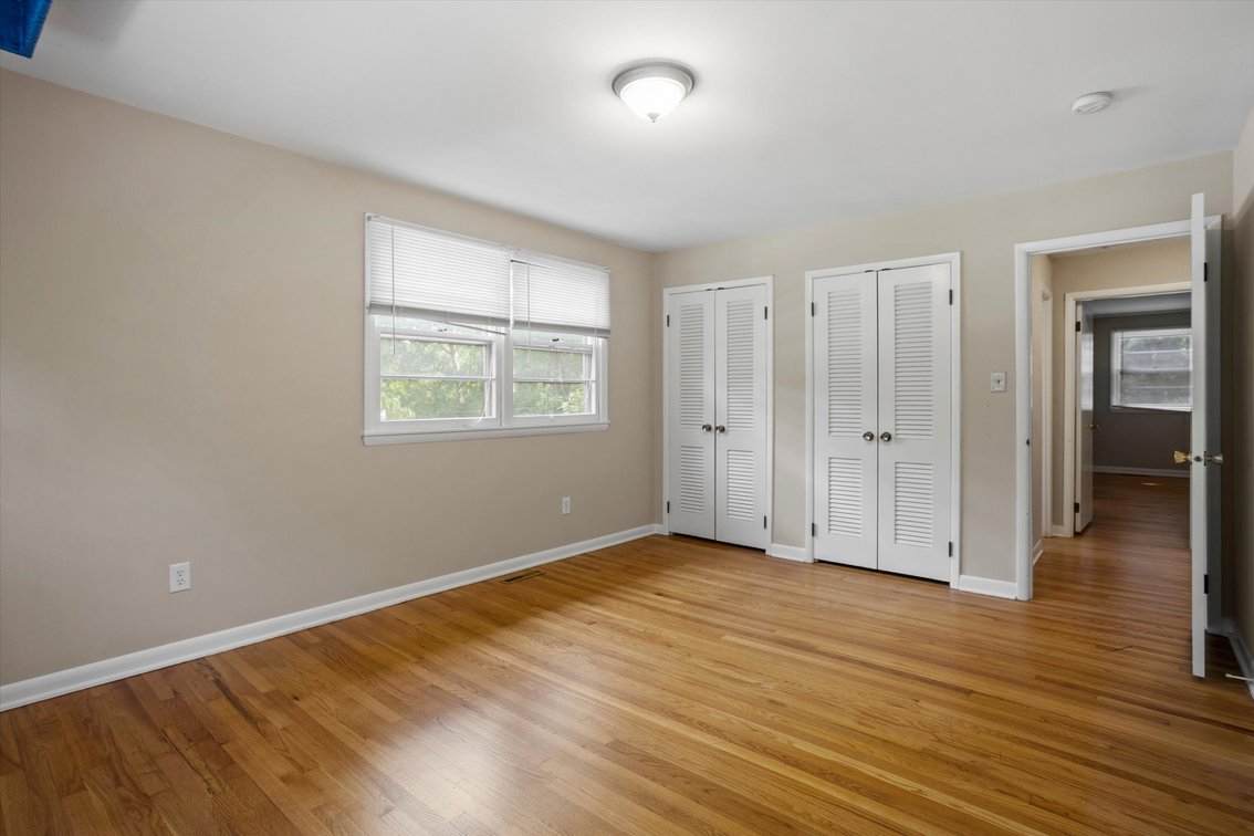 Prime Raleigh Location – Glen Eden Drive