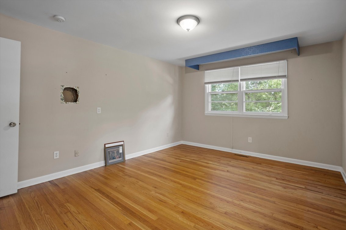 Prime Raleigh Location – Glen Eden Drive