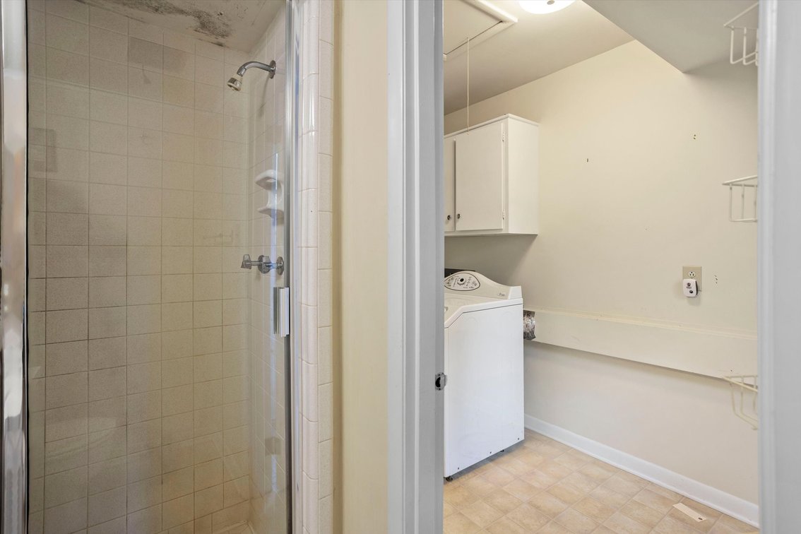 Prime Raleigh Location – Glen Eden Drive