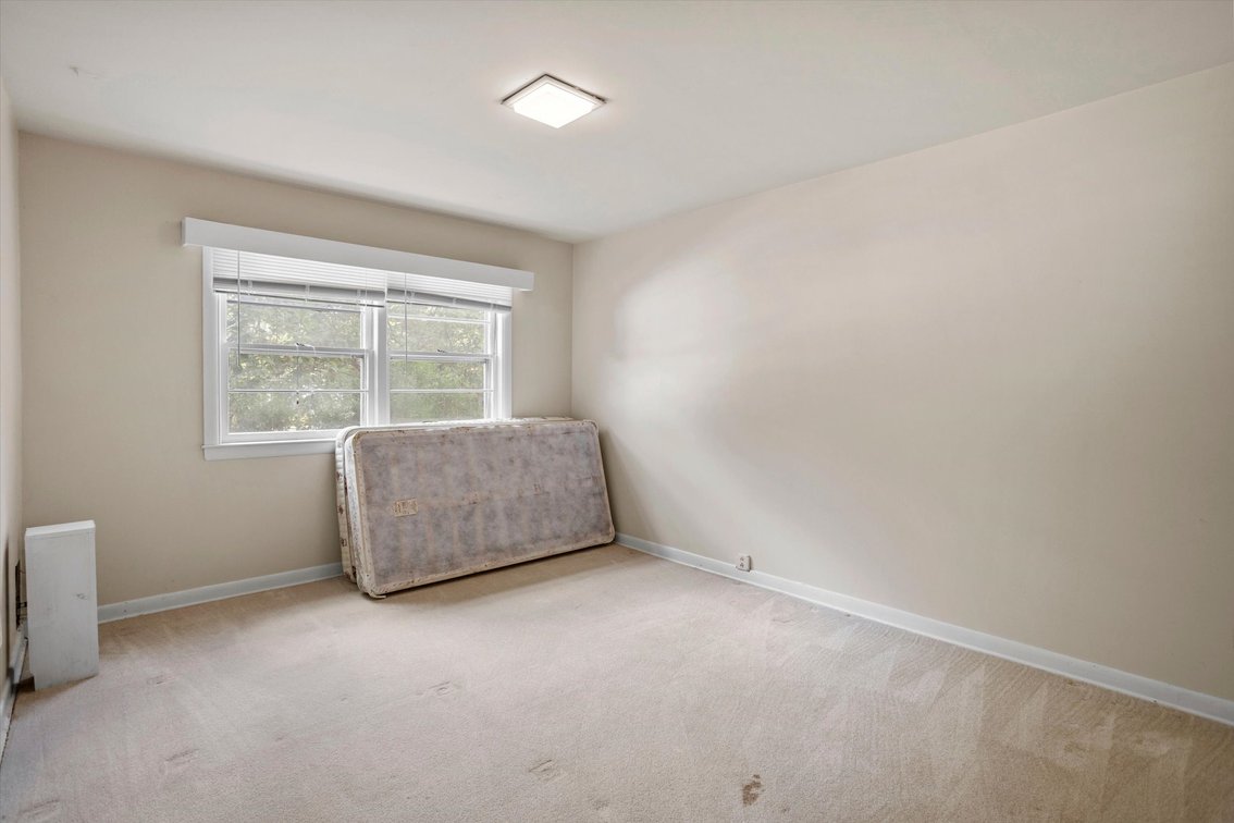 Prime Raleigh Location – Glen Eden Drive