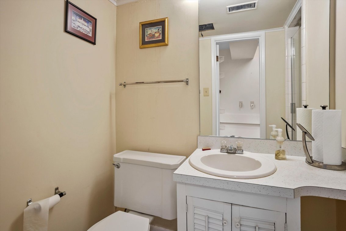 Prime Raleigh Location – Glen Eden Drive