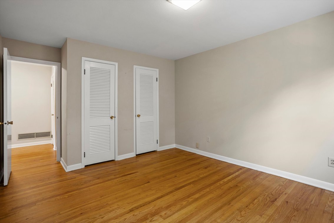 Prime Raleigh Location – Glen Eden Drive