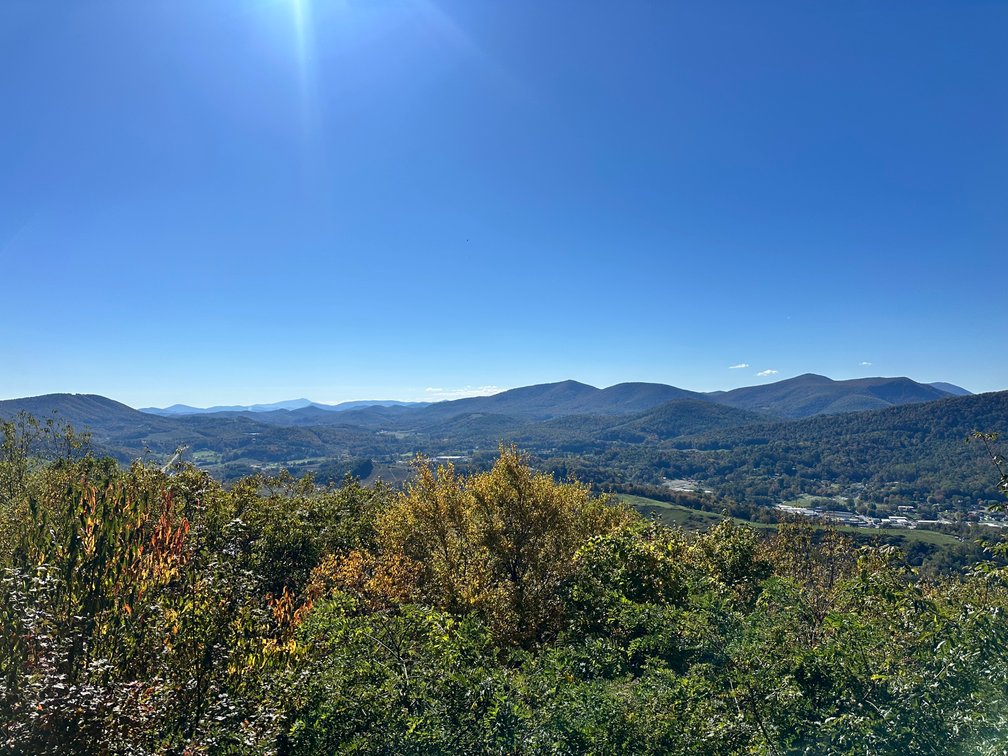 Mountain Getaway - West Jefferson: Passport Elite Camper + Golf Cart