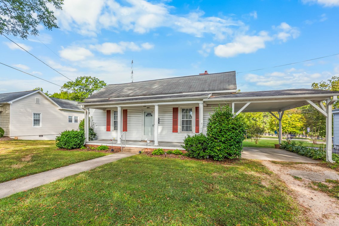 Prime Downtown Kannapolis Home
