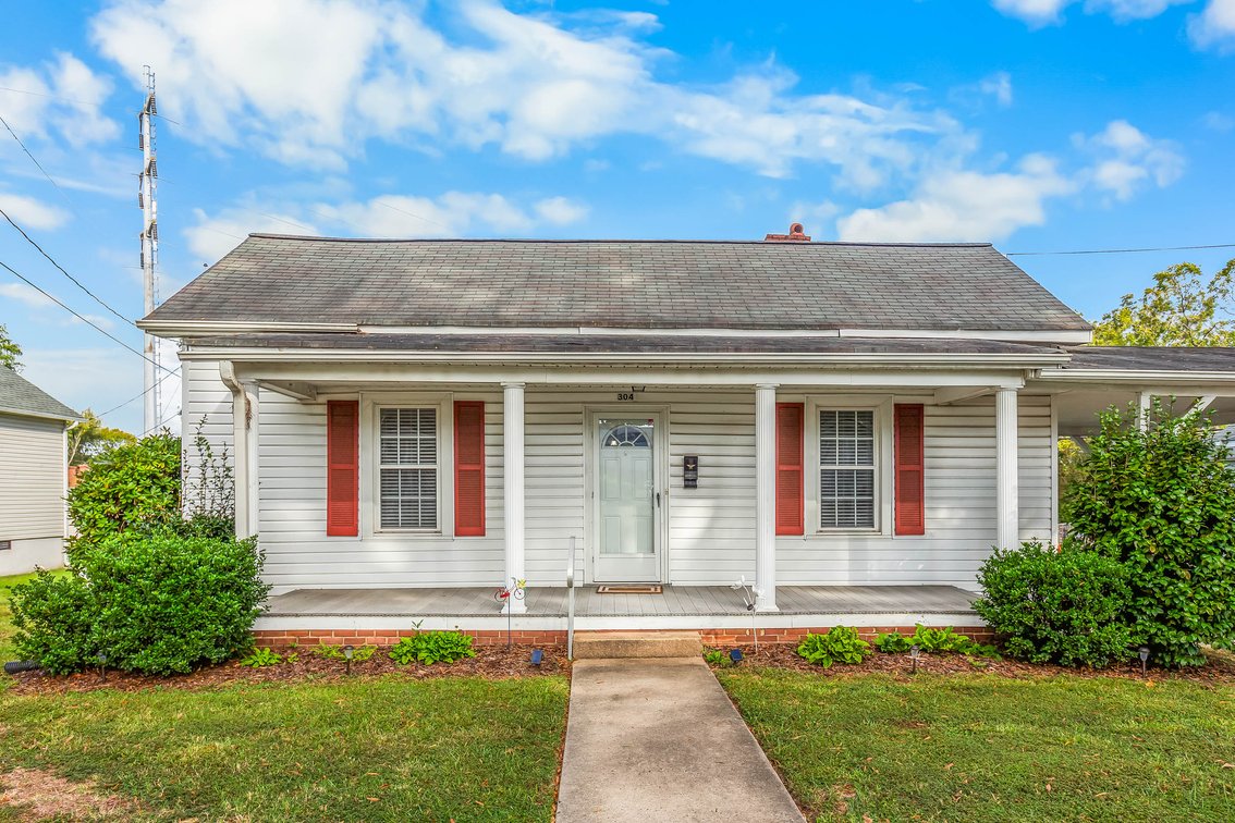 Prime Downtown Kannapolis Home