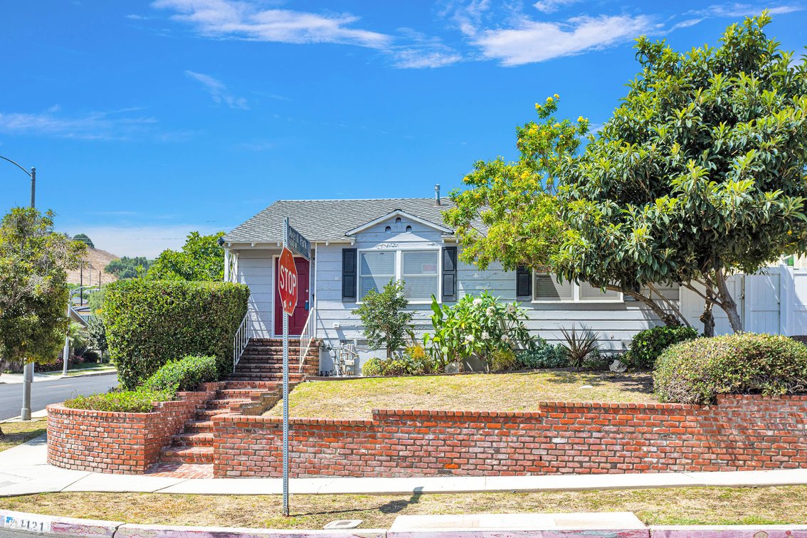 Image for Real Property for Sale - Two Homes Located Side by Side in San Pedro