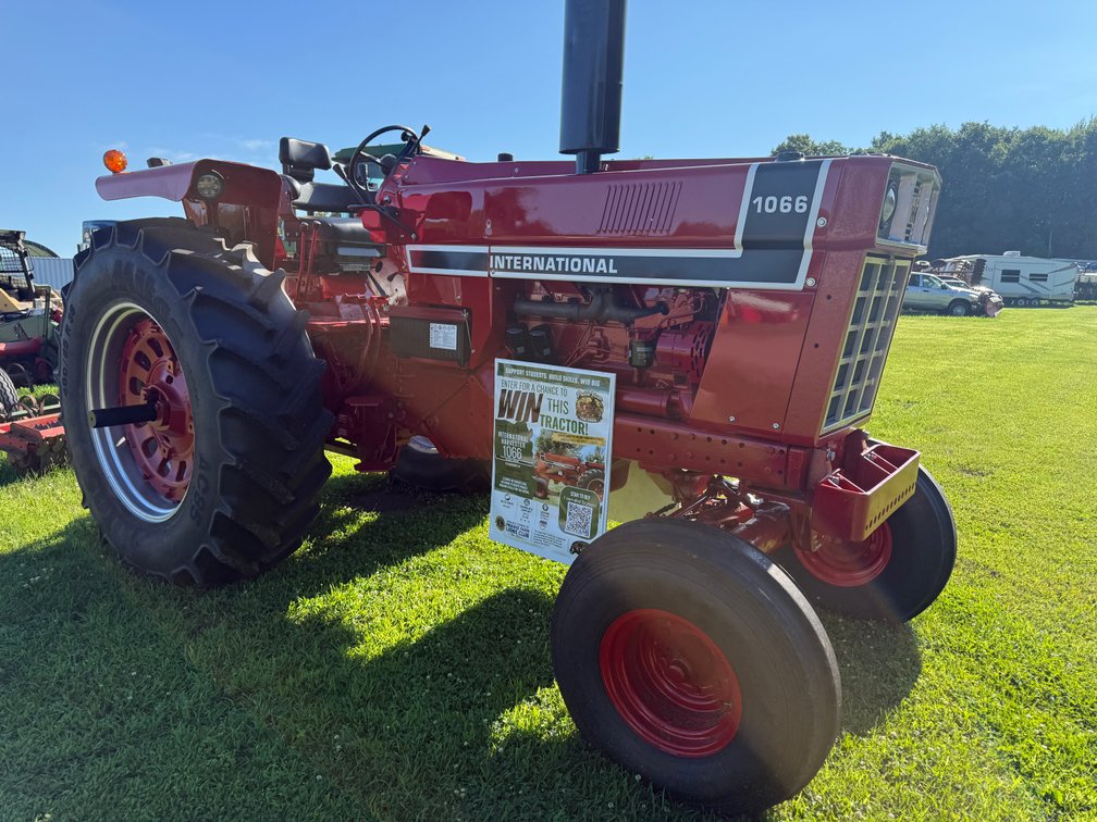 Image for WIN ME! 1975 International Harvester 1066 Black Stripe