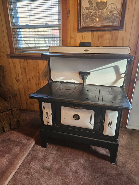 Image for Van, WV - Tools, Furniture, Toys, Vintage Items, Collectables, Artwork, and More!