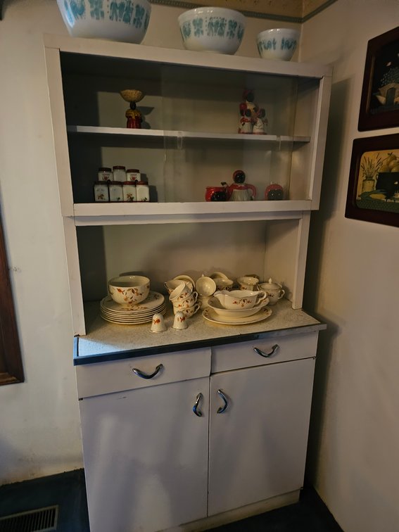 Image for Van, WV - Tools, Furniture, Toys, Vintage Items, Collectables, Artwork, and More!