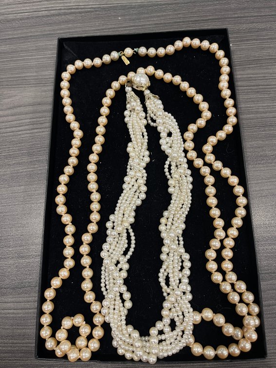 Image for St Albans, WV - Jewelry, Coins, Knives, and More!
