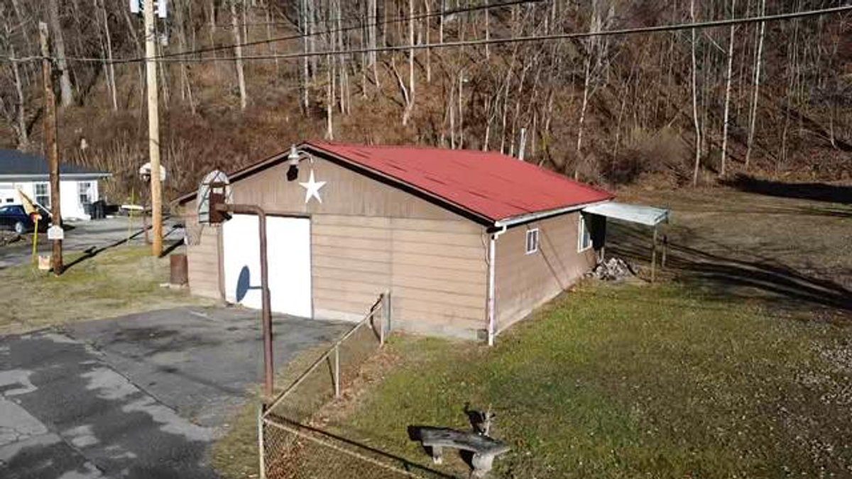 Image for Move-in Ready 4 Bedroom plus Additional 3 Bedroom