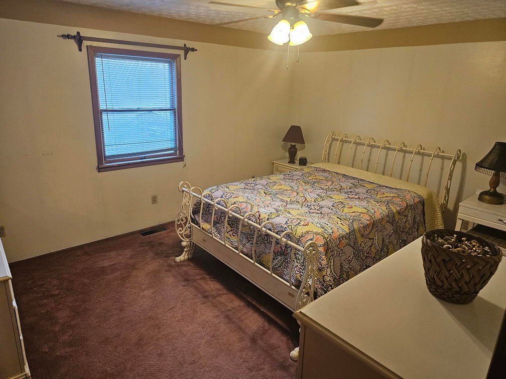 Image for Move-in Ready 4 Bedroom plus Additional 3 Bedroom
