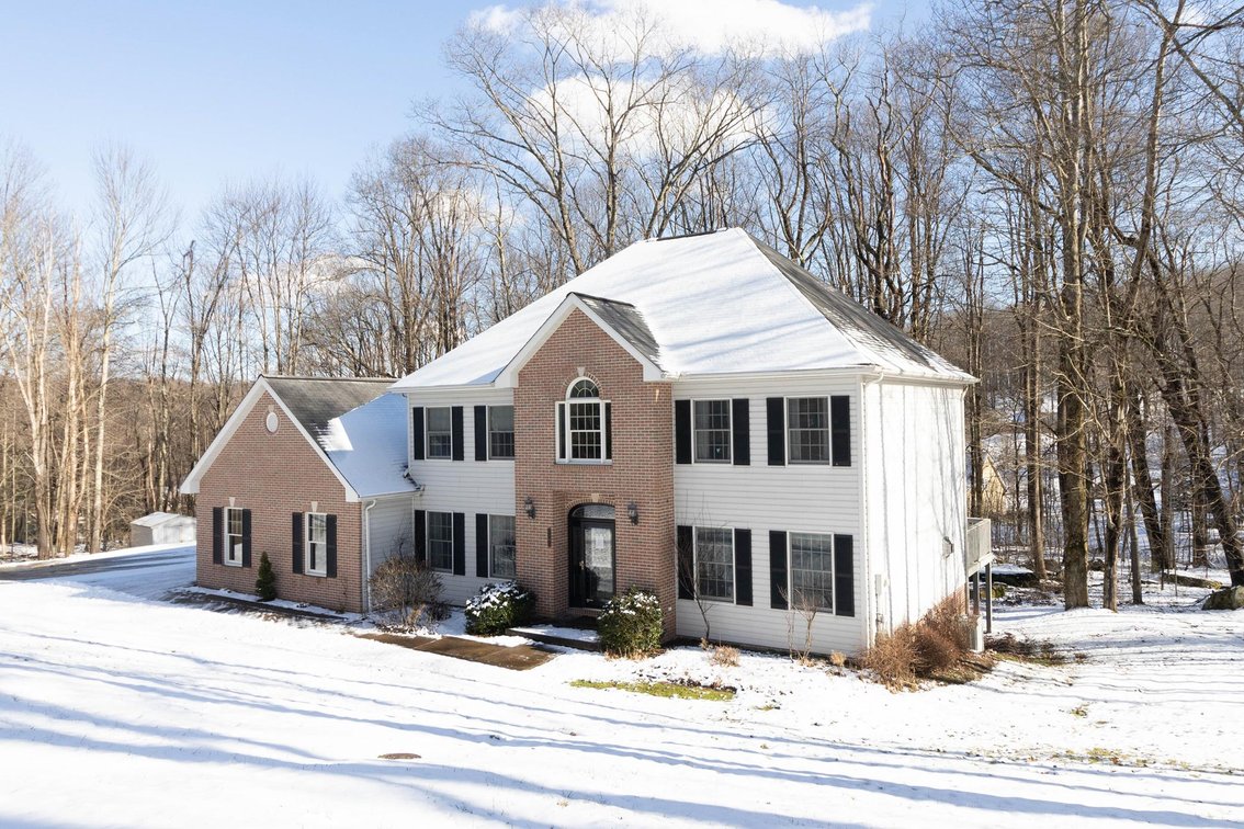 Image for SOLD $522,500 - Beautiful 4 Bedroom in Halleck Estates
