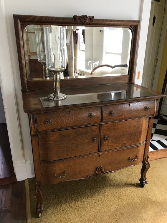 Image for Moorefield, WV – Online Estate Auction: High Quality Antique Furniture, Lamps, Glassware, Rugs, and Much More!