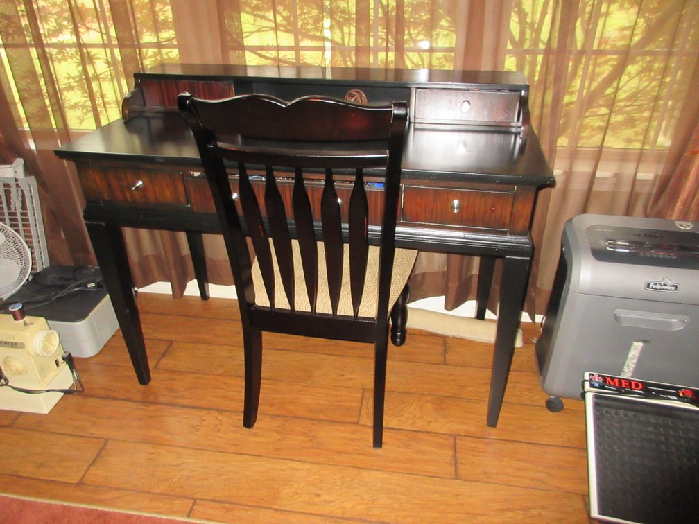 Image for Morgantown, WV – Nice Household Furnishings, Kitchenware, Décor & Much More!