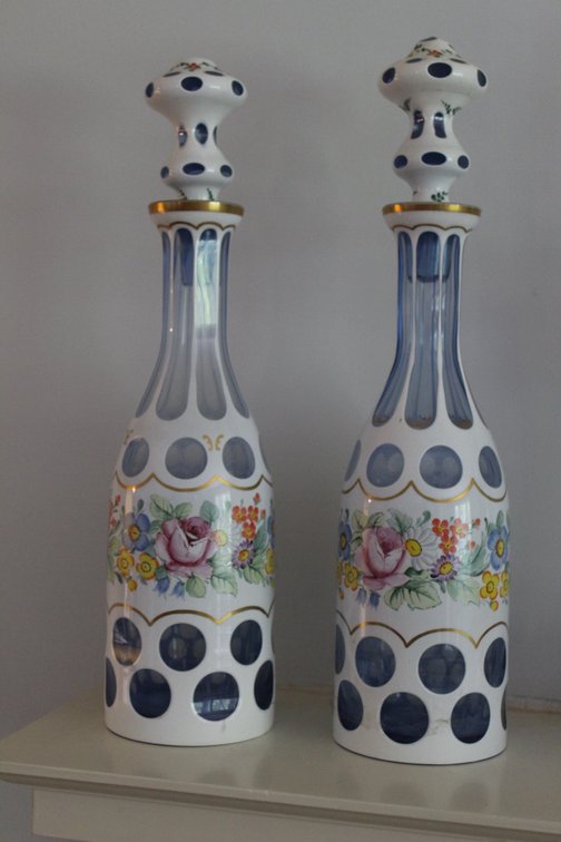 Image for Charleston, WV -- Fine Vintage Items from a High-End Collector, Furniture, Waterford Crystal, Bohemian Czech glassware, Coins, and Much More!