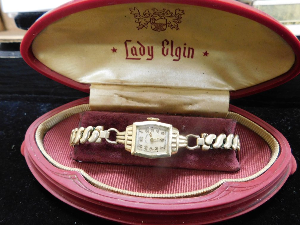 Image for Jane Lew, WV – HUGE Estate Auction! Estate of Lena Riffle: Automobiles,  Restaurant Equipment, 14x50 Mobile Home, Quality Guitars, Tools and Shop Items, and More!