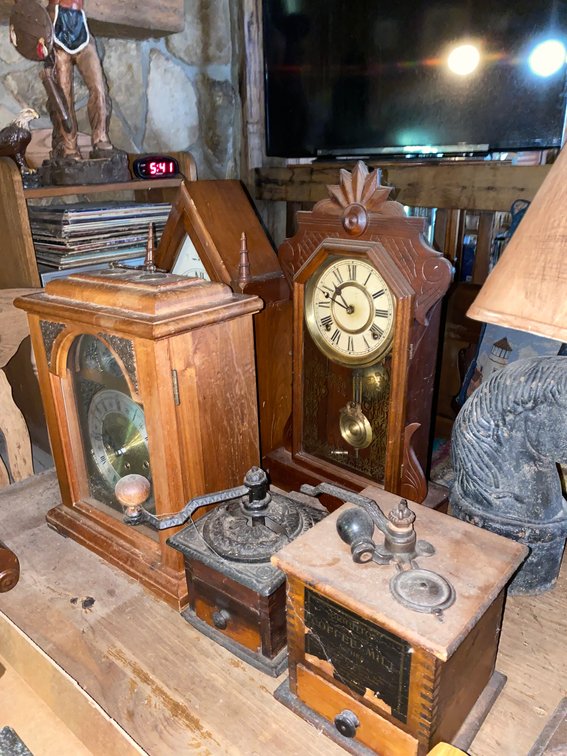 Image for Eighty-Four, PA – Estate of Samuel Miller: Antiques and Collectibles, Victorian Style Furniture, Glassware, Power Tools, Sports Memorabilia and More!