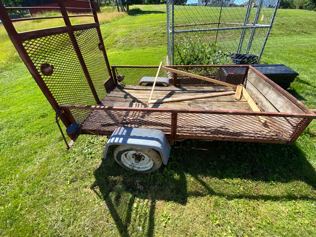 Image for Fairmont, WV – Furniture, Glassware, Household Décor, Craft Supplies, Pyrex and Kitchen Appliances, Camping Supplies and Much More!