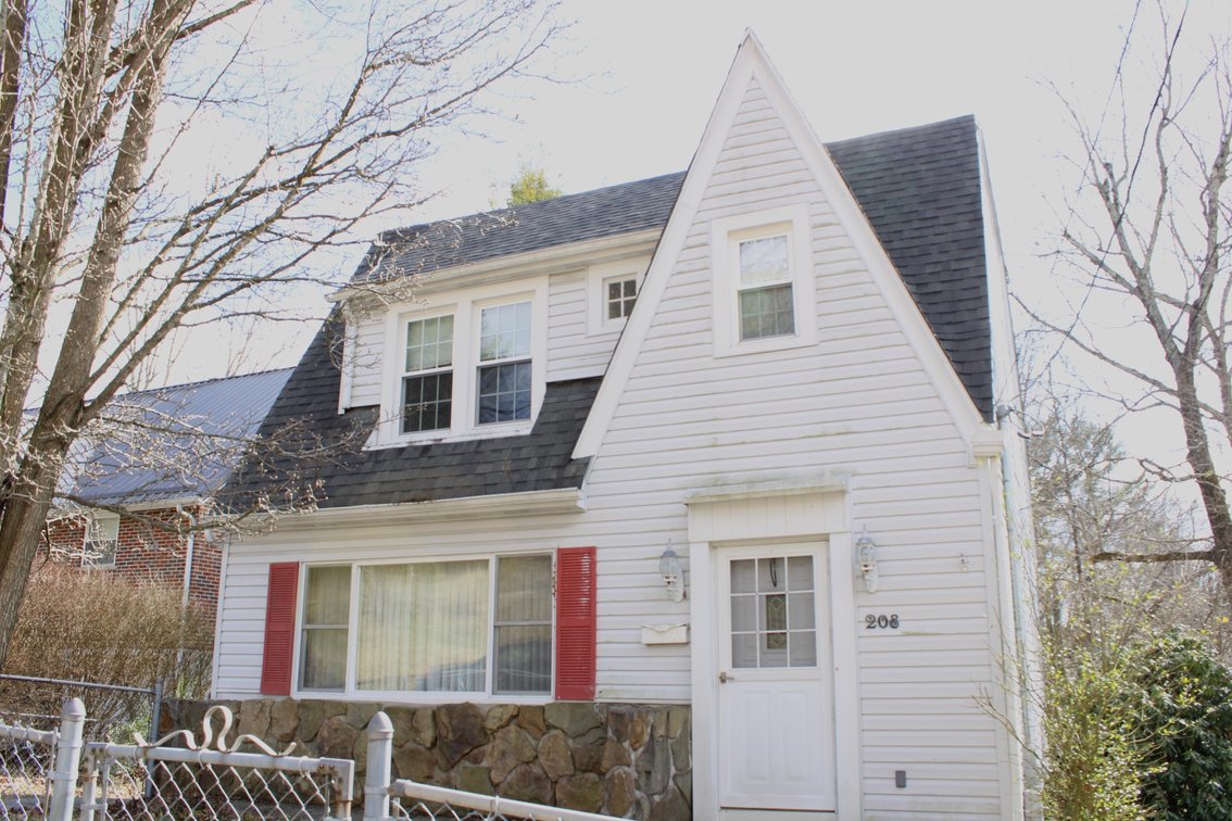 Image for SOLD $74,800 - Charming 2 Bedroom Cape Cod Selling to the Highest Bidder