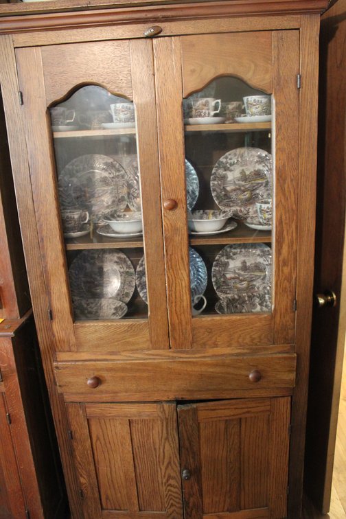 Image for Wayne, WV – Vehicles, McCoy Pottery, Cast Iron Pans, Furniture, Tools and Much More!