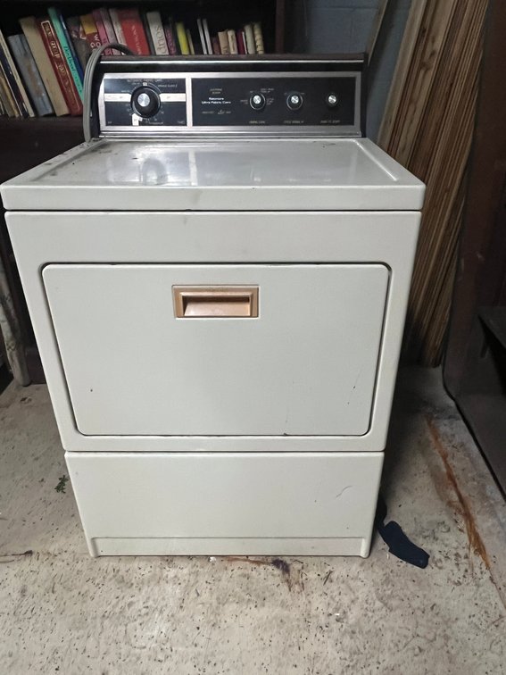 Image for Wayne, WV – Vehicles, McCoy Pottery, Cast Iron Pans, Furniture, Tools and Much More!