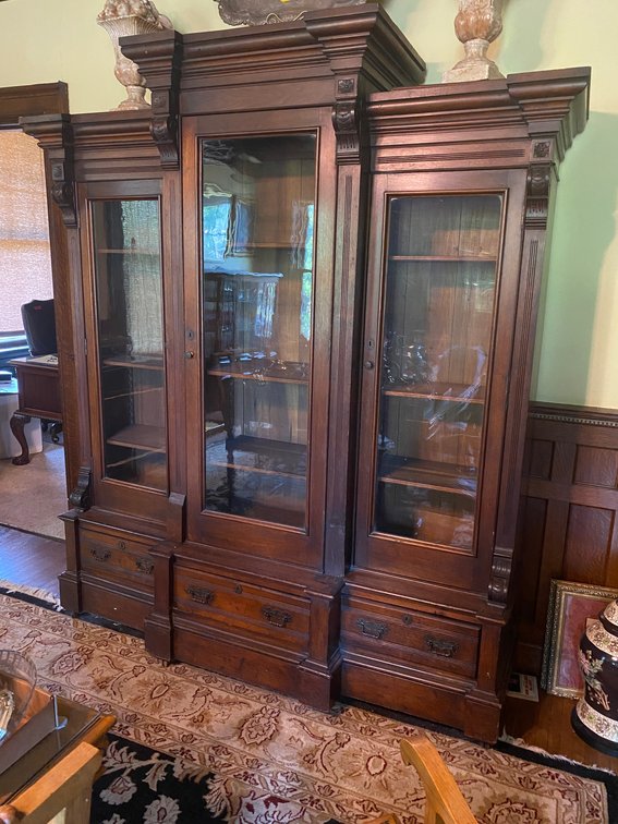 Image for Waynesburg, PA – Moving Auction: Antique & Victorian Style Furniture, Oriental Items, Glassware, Office Furniture, Prints, Seasonal Décor and More!