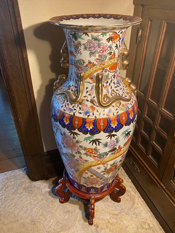 Image for Waynesburg, PA – Moving Auction: Antique & Victorian Style Furniture, Oriental Items, Glassware, Office Furniture, Prints, Seasonal Décor and More!