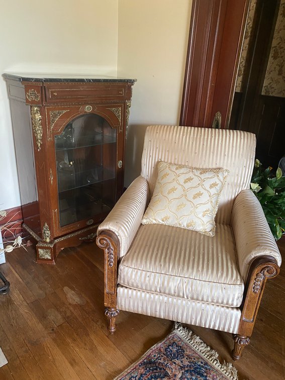 Image for Waynesburg, PA – Moving Auction: Antique & Victorian Style Furniture, Oriental Items, Glassware, Office Furniture, Prints, Seasonal Décor and More!