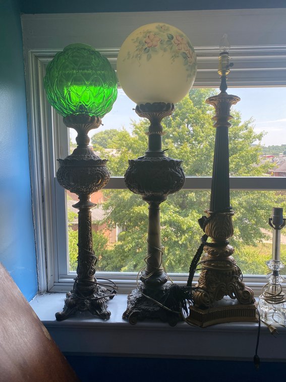 Image for Waynesburg, PA – Moving Auction: Antique & Victorian Style Furniture, Oriental Items, Glassware, Office Furniture, Prints, Seasonal Décor and More!