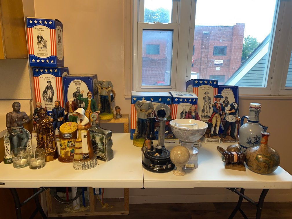 Image for Masontown, WV – Furniture, Glassware, Household Decorative Items, Quilts, Collectibles, and More!