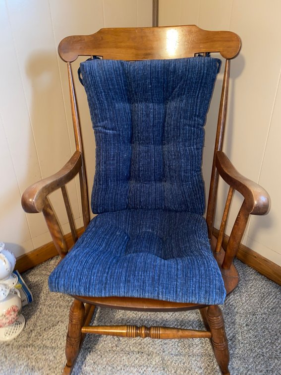 Image for Masontown, WV – Furniture, Glassware, Household Decorative Items, Quilts, Collectibles, and More!