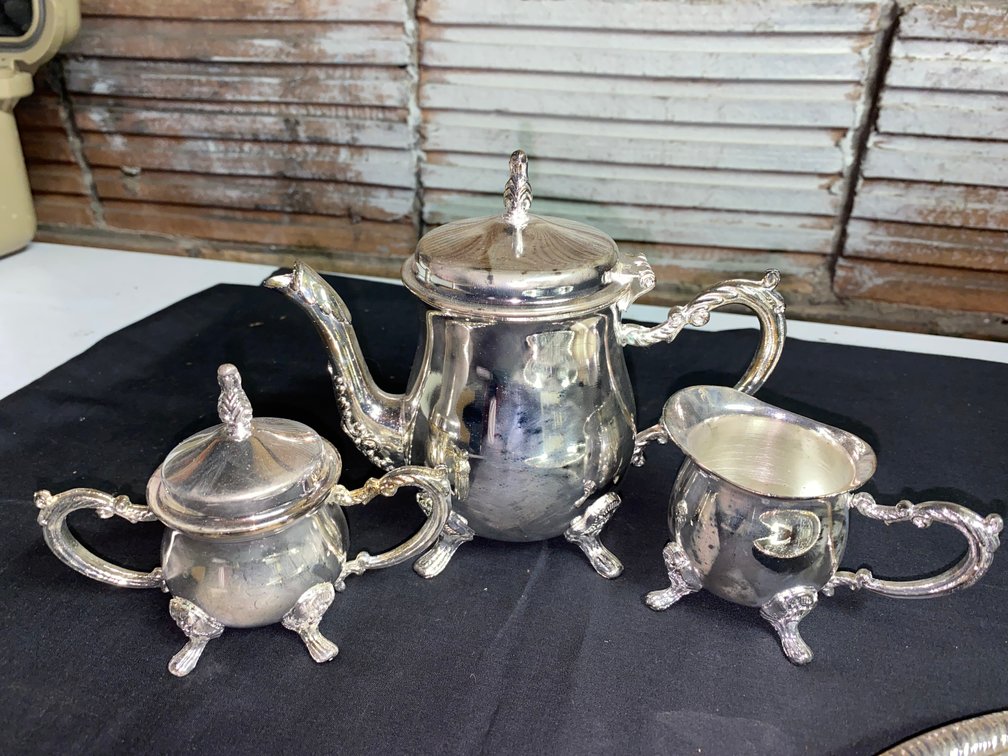 Image for Clarksburg, WV – Enormous Glassware Collection