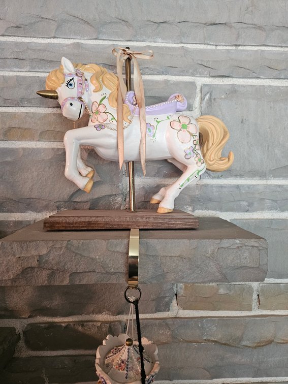 Image for St. Albans, WV – HUGE Collection of Horses, Blenko Glass, Jewelry, Tools, Prints, Furniture and Much More!