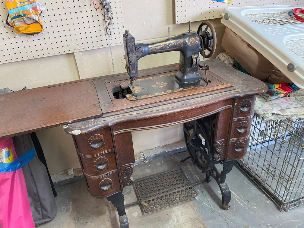 Image for Uniontown, PA – Tools & Shop Items, Advertising Items, Antiques, Home Furnishings & Much More!