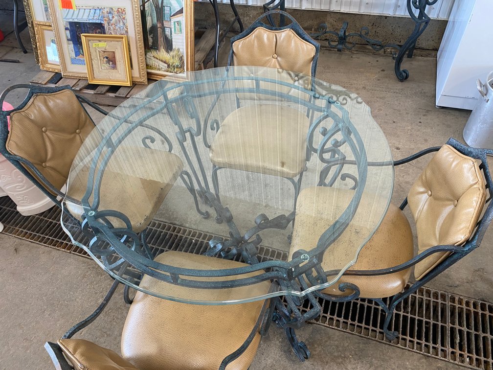 Image for Shinnston, WV – Antiques, Collectibles, Curiosities, Household Items, and More!