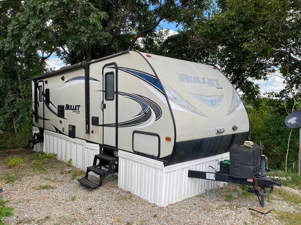 Image for Hopwood, PA - 2017 Keystone Bullet Ultra-Lite Camper, Model 269 R.L.S., 27-feet