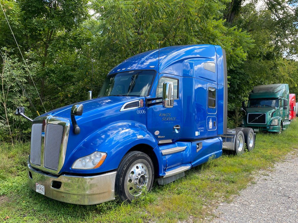 Image for Fairmont, WV – 09’ Monaco Executive, Kenworth & Volvo Tractors, 53’ Dry Trailers, Truck Parts and Equipment