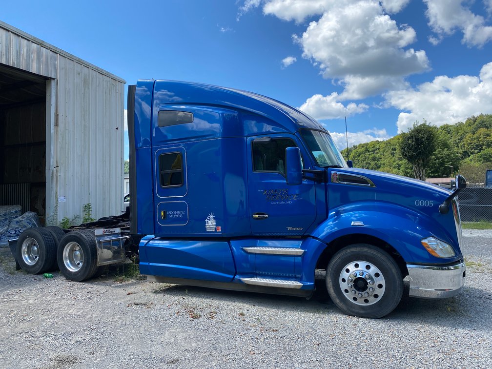 Image for Fairmont, WV – 09’ Monaco Executive, Kenworth & Volvo Tractors, 53’ Dry Trailers, Truck Parts and Equipment