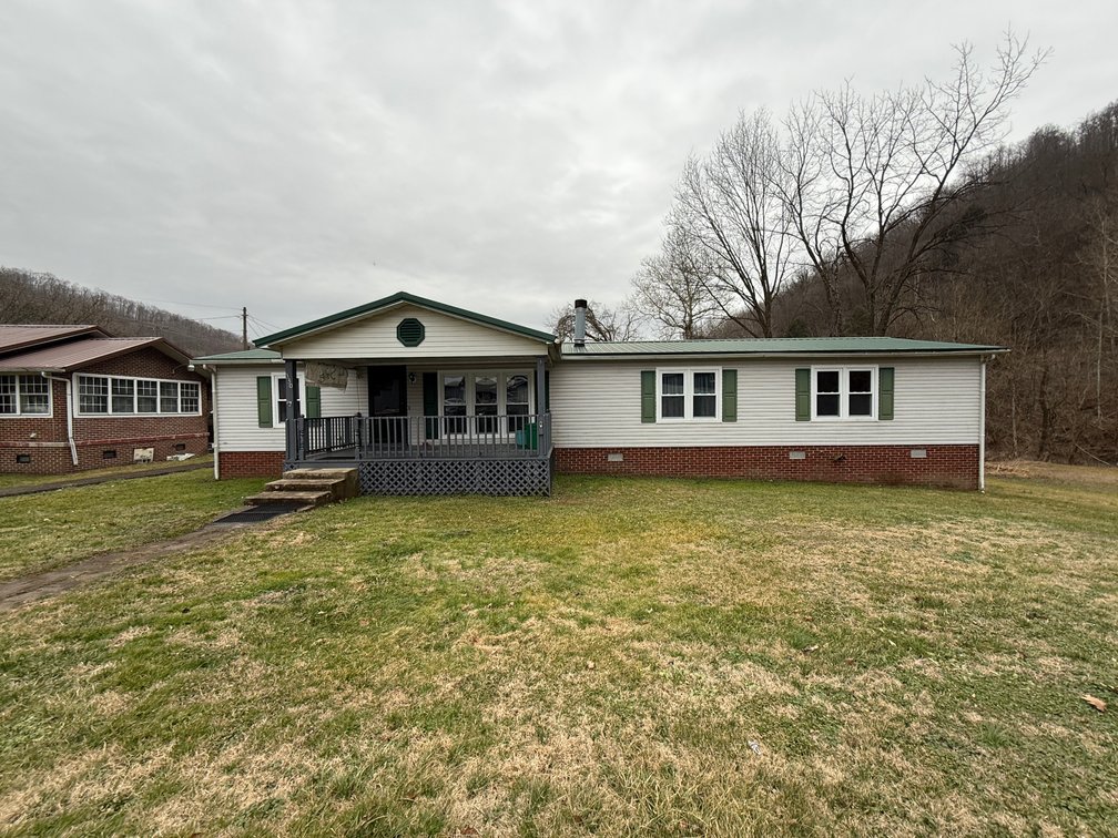 Image for Danville, WV – 3 Bedroom Doublewide that Must Be Moved: Perfect for Home, Rental, or Weekend Retreat!