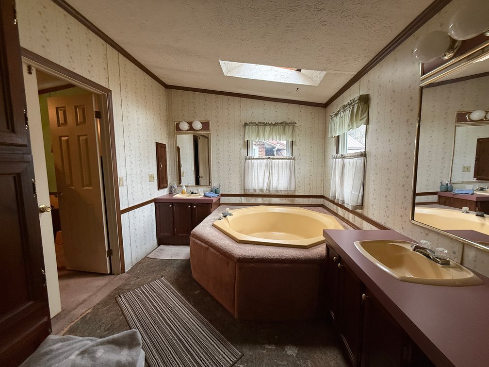 Image for Danville, WV – 3 Bedroom Doublewide that Must Be Moved: Perfect for Home, Rental, or Weekend Retreat!