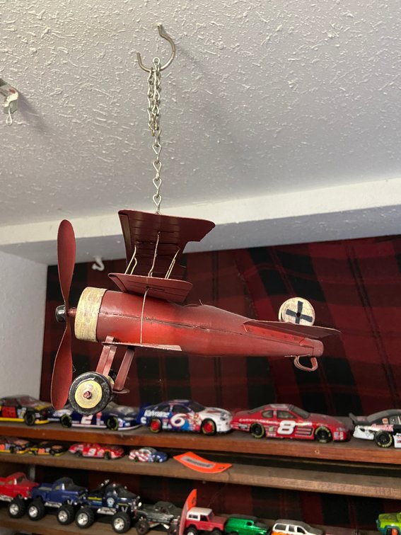 Image for Hurricane, WV -- Ford Explorer, Lamps, Tools, Furniture, Antiques, and MORE!