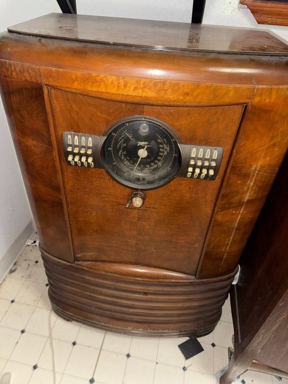 Image for Hurricane, WV -- Glassware, Antiques, Furniture, Artwork, Lamps, Tools and MORE!