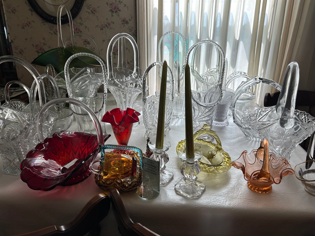 Image for St. Clairsville, OH – Premium Collectible Glassware and Antique Furniture