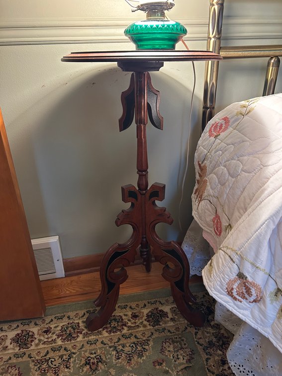 Image for St. Clairsville, OH – Premium Collectible Glassware and Antique Furniture