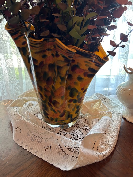 Image for St. Clairsville, OH – Premium Collectible Glassware and Antique Furniture
