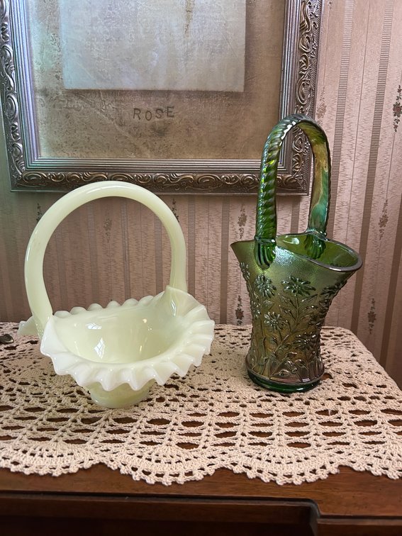 Image for St. Clairsville, OH – Premium Collectible Glassware and Antique Furniture